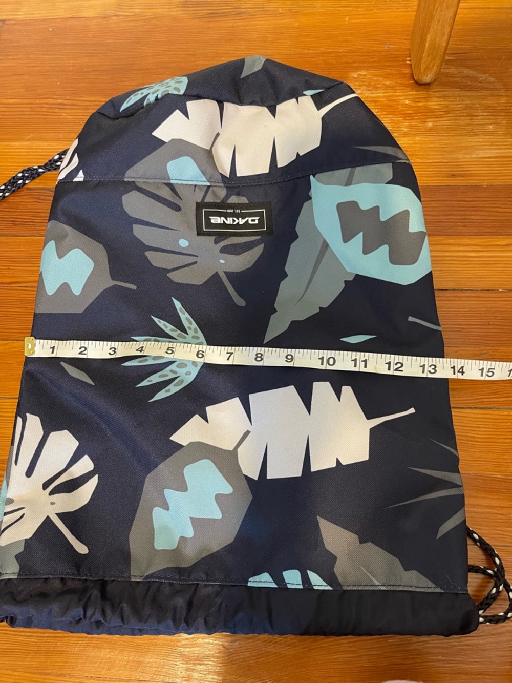 Dakine Navy Tropical Drawstring Backpack - Picture 4 of 4